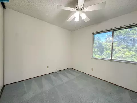 Bedroom - 4864 Shadowfalls Dr, Martinez, CA 94553 photo 2 of 3