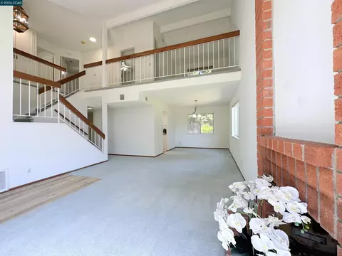 Living - 4864 Shadowfalls Dr, Martinez, CA 94553 photo 6 of 6