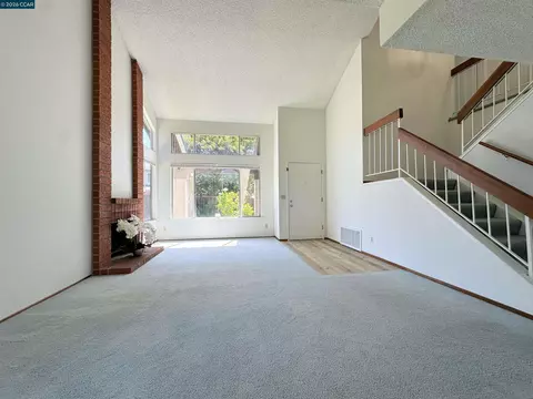 Living - 4864 Shadowfalls Dr, Martinez, CA 94553 photo 2 of 6