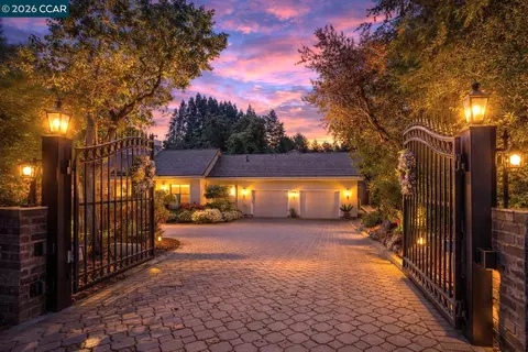 40 Donkey Flats Ct, Pleasant Hill, CA 94523