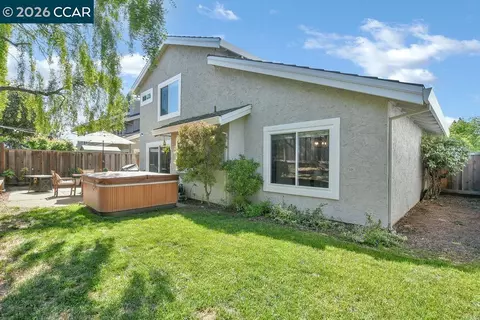 Exterior - 2143 Range Pl, Martinez, CA 94553 photo 2 of 9