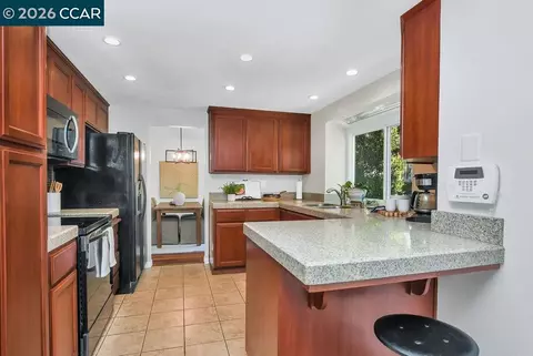 Kitchen - 2143 Range Pl, Martinez, CA 94553 photo 1 of 4