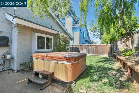 Exterior - 2143 Range Pl, Martinez, CA 94553 photo 6 of 9