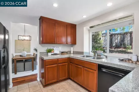 Kitchen - 2143 Range Pl, Martinez, CA 94553 photo 2 of 4