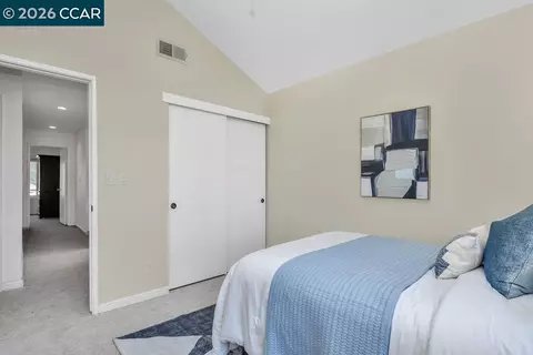 Bedroom - 2143 Range Pl, Martinez, CA 94553 photo 4 of 6