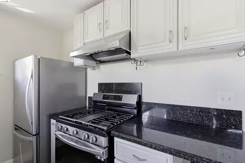 Kitchen - 7555 Sunset Way #6, Aptos, CA 95003 photo 3 of 4