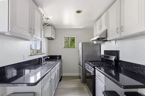 Kitchen - 7555 Sunset Way #6, Aptos, CA 95003 photo 2 of 4