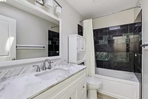 Bath - 7555 Sunset Way #6, Aptos, CA 95003 photo 2 of 2