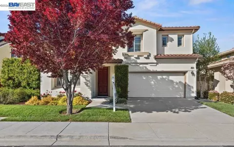 5625 Applegate Way, Dublin, CA 94568