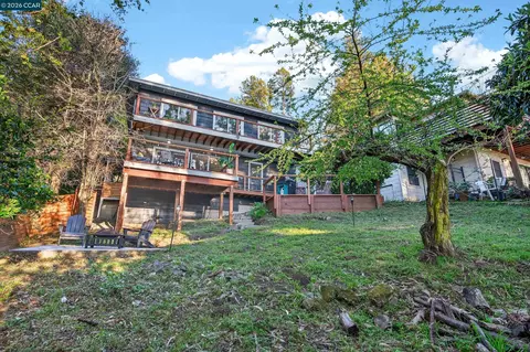 Exterior - 230 Fairlawn Dr, Berkeley, CA 94708 photo 3 of 21
