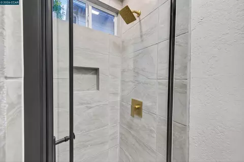 Bath - 230 Fairlawn Dr, Berkeley, CA 94708 photo 6 of 6