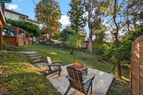 Exterior - 230 Fairlawn Dr, Berkeley, CA 94708 photo 14 of 21