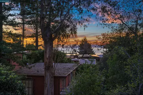 View/Area - 230 Fairlawn Dr, Berkeley, CA 94708 photo 1 of 1