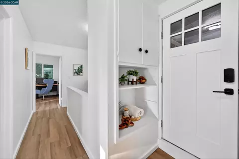 Entry Way - 230 Fairlawn Dr, Berkeley, CA 94708 photo 1 of 1