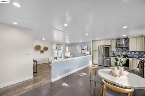 Entry Way - 6435 Normandy Dr, Newark, CA 94560 photo 1 of 2