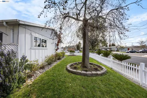 Exterior - 6435 Normandy Dr, Newark, CA 94560 photo 6 of 9