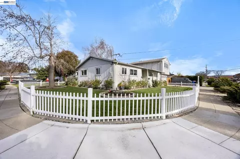 Exterior - 6435 Normandy Dr, Newark, CA 94560 photo 7 of 9