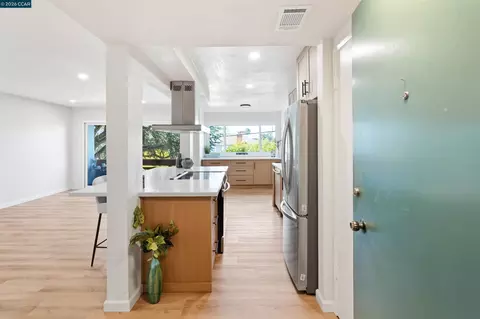 710 E 22nd #203, Oakland, CA 94606