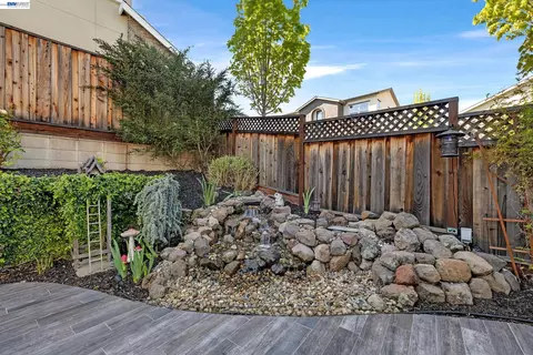 Exterior - 7126 Stags Leap Ln, Dublin, CA 94568 photo 4 of 15