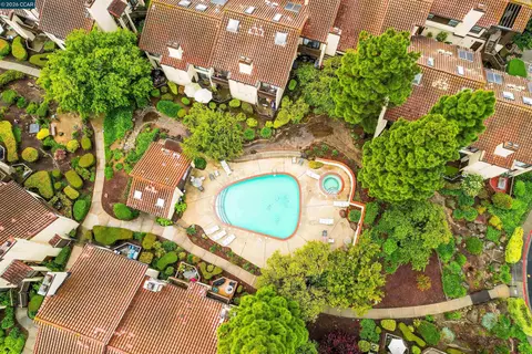 View/Area - 14009 Seagate Dr, San Leandro, CA 94577 photo 2 of 5