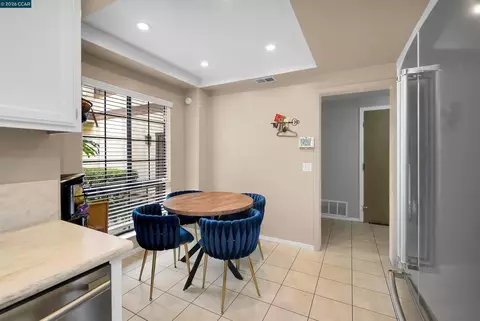 Dining - 14009 Seagate Dr, San Leandro, CA 94577 photo 1 of 2