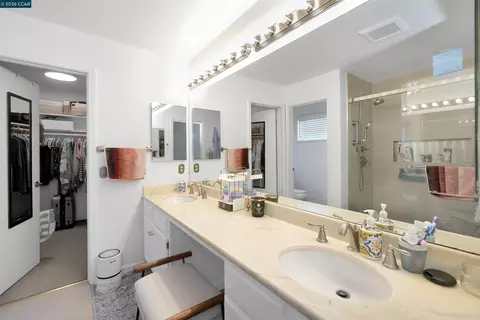 Bath - 14009 Seagate Dr, San Leandro, CA 94577 photo 1 of 2