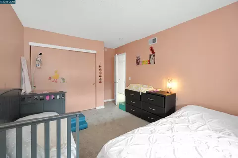 Bedroom - 14009 Seagate Dr, San Leandro, CA 94577 photo 3 of 3