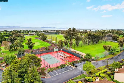 View/Area - 14009 Seagate Dr, San Leandro, CA 94577 photo 4 of 5
