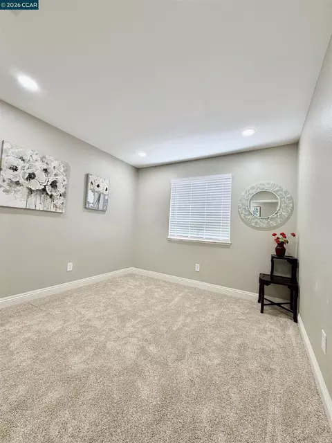 Bedroom - 2163 Garnet Cir, Vallejo, CA 94591 photo 3 of 3