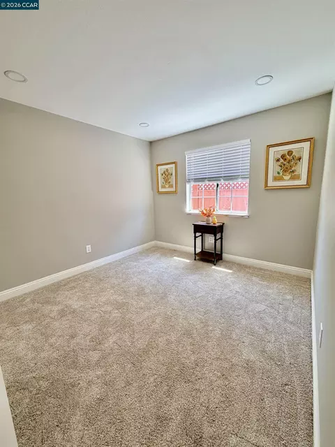 Bedroom - 2163 Garnet Cir, Vallejo, CA 94591 photo 2 of 3