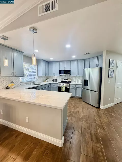 Kitchen - 2163 Garnet Cir, Vallejo, CA 94591 photo 4 of 4