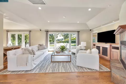 Living - 3196 Lucas Cir, Lafayette, CA 94549 photo 1 of 2