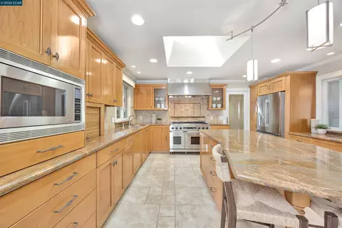 Kitchen - 3196 Lucas Cir, Lafayette, CA 94549 photo 3 of 6