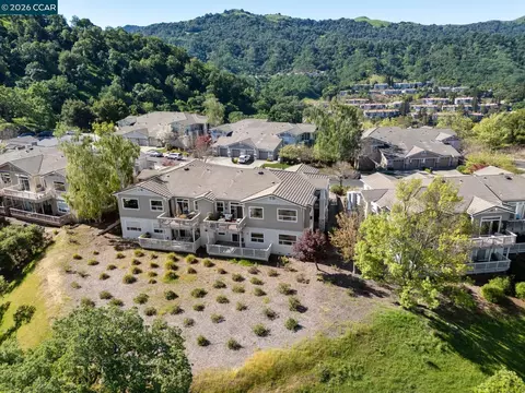 View/Area - 568 High Eagle Ct, Walnut Creek, CA 94595 photo 3 of 7