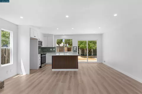 Living - 1229 Jensen Dr, Pittsburg, CA 94565 photo 4 of 6