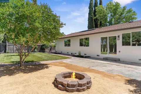 Exterior - 1229 Jensen Dr, Pittsburg, CA 94565 photo 3 of 10