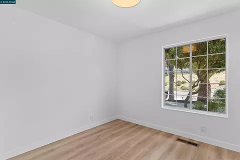 Bedroom - 1229 Jensen Dr, Pittsburg, CA 94565 photo 8 of 12