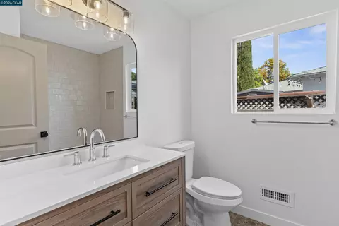 Bath - 1229 Jensen Dr, Pittsburg, CA 94565 photo 6 of 7