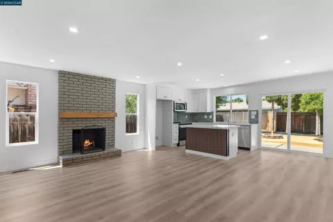 Living - 1229 Jensen Dr, Pittsburg, CA 94565 photo 2 of 6