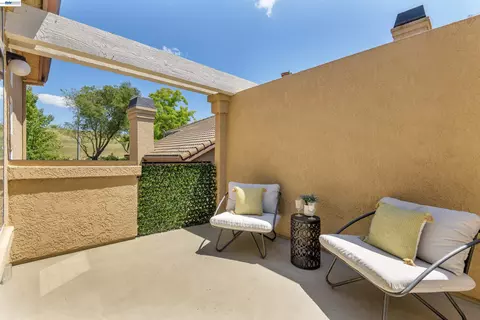 Exterior - 7633 Tuscany Dr, Dublin, CA 94568 photo 3 of 5