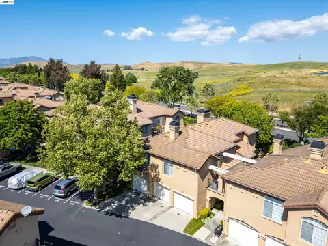 View/Area - 7633 Tuscany Dr, Dublin, CA 94568 photo 1 of 9