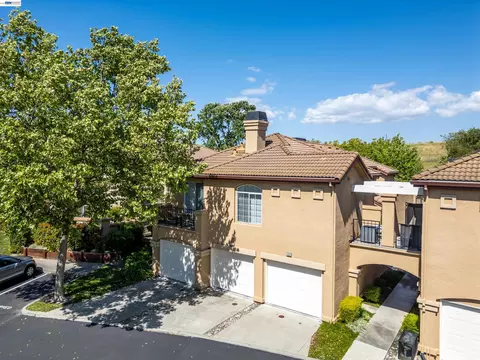 View/Area - 7633 Tuscany Dr, Dublin, CA 94568 photo 5 of 9
