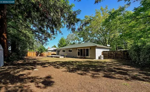 Exterior - 1813 Silverwood Dr, Concord, CA 94519 photo 6 of 15