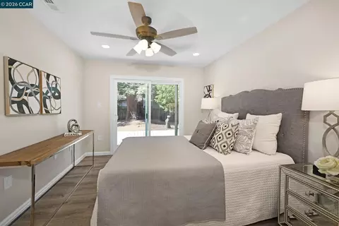 Bedroom - 1813 Silverwood Dr, Concord, CA 94519 photo 2 of 2