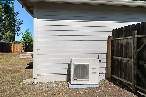 Exterior - 1813 Silverwood Dr, Concord, CA 94519 photo 12 of 15