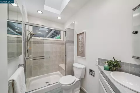 Bath - 3375 Freeman Rd, Walnut Creek, CA 94595 photo 2 of 3