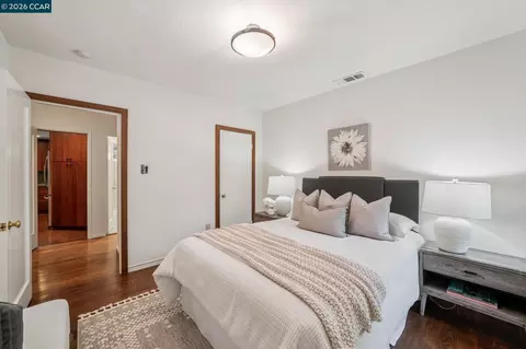Bedroom - 3375 Freeman Rd, Walnut Creek, CA 94595 photo 3 of 6