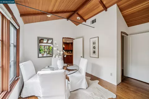 Dining - 3375 Freeman Rd, Walnut Creek, CA 94595 photo 2 of 4