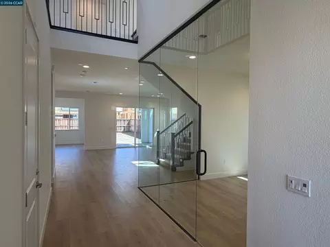 16158 Purdy Ct, Lathrop, CA 95330 photo 2