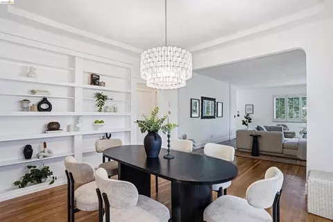 2237 Trafalgar Pl, Oakland, CA 94611